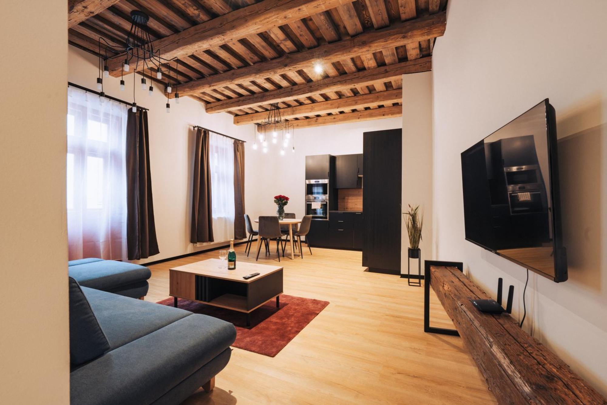 Апартаменти Hviezdoslavova Apartments, Centre, Parking Available *