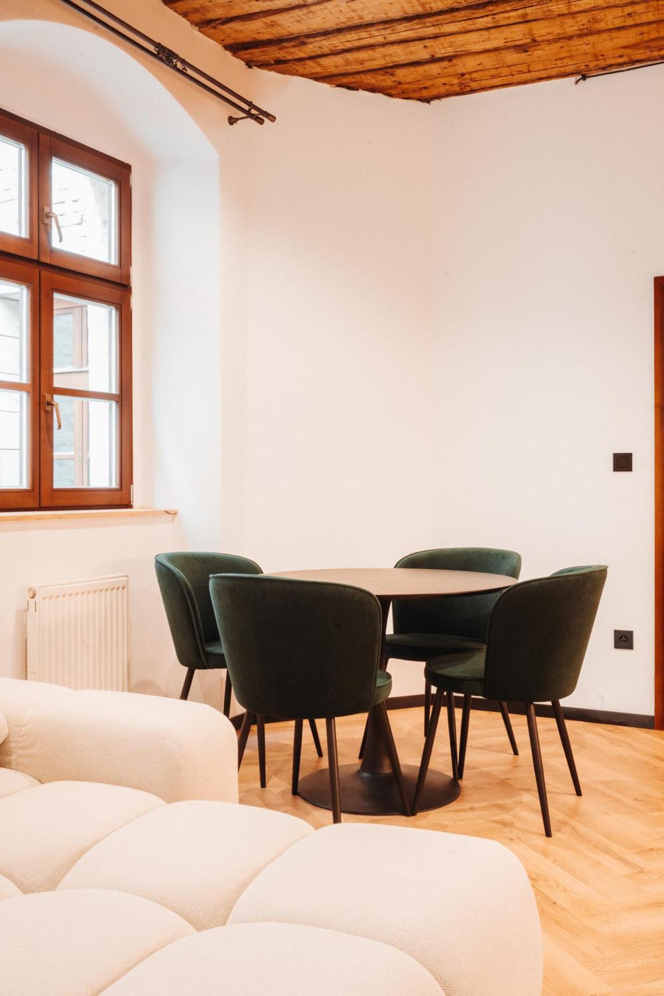 Hviezdoslavova Apartments, Centre, Parking Available *